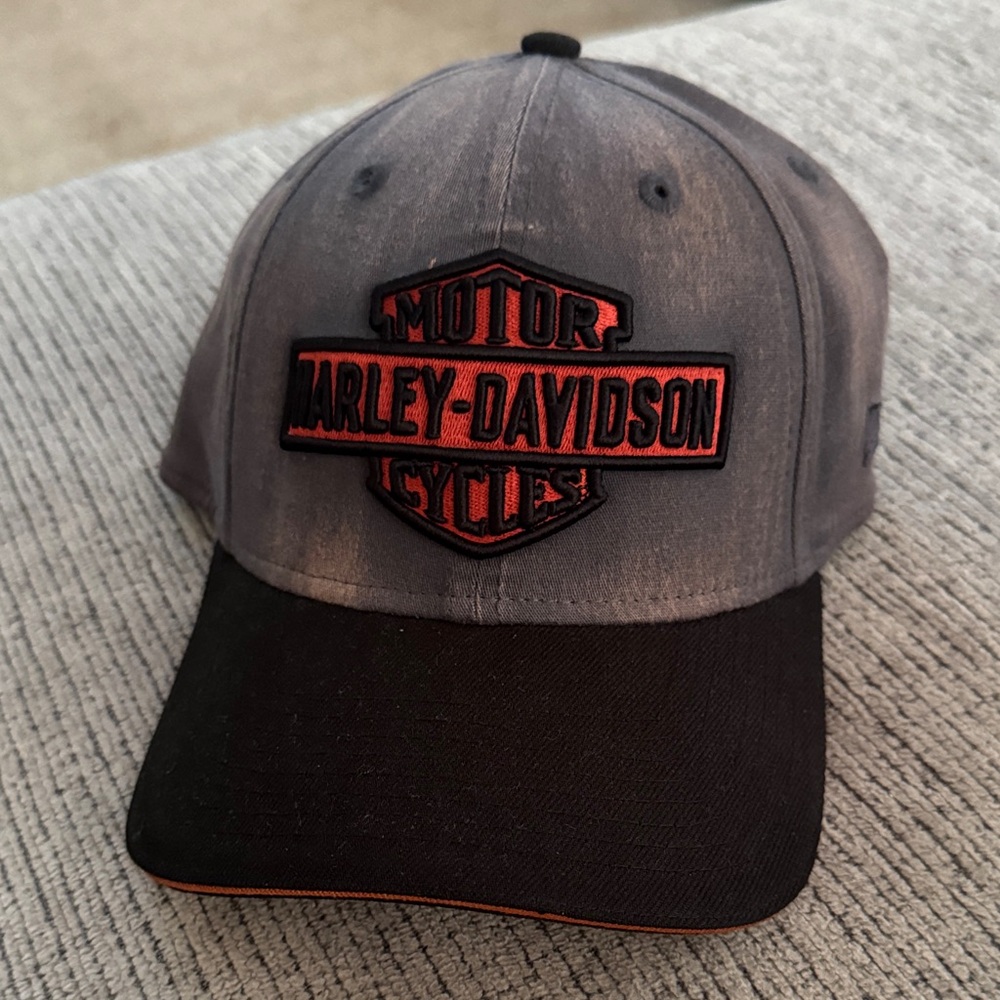 Harley-Davidson Two-Tone Cap with Logo